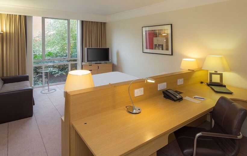 اتاق کلاس بیزنس, Hilton Leicester