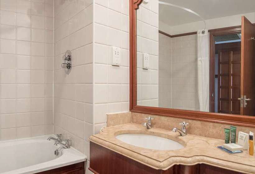 اتاق کلاس بیزنس, Hilton Leicester