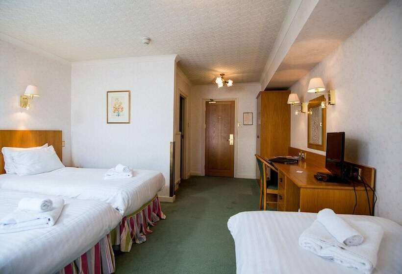 Standard Triple Room, Ivy Bush Royal  By Compass Hospitality