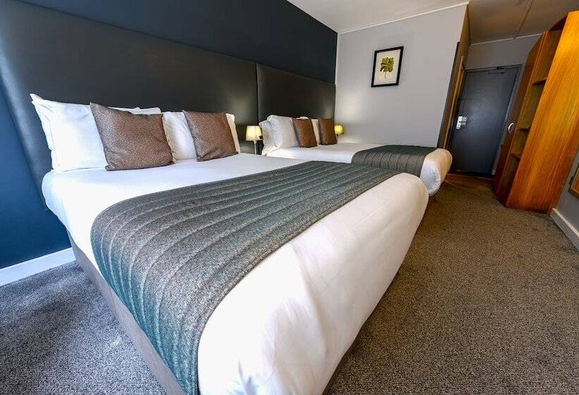 اتاق استاندارد چهار تخته, Kensington Court Hotel   Earls Court