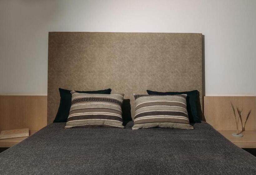 سوییت با چشم‌انداز دریا, Minos Beach Art Hotel, A Member Of Design Hotels