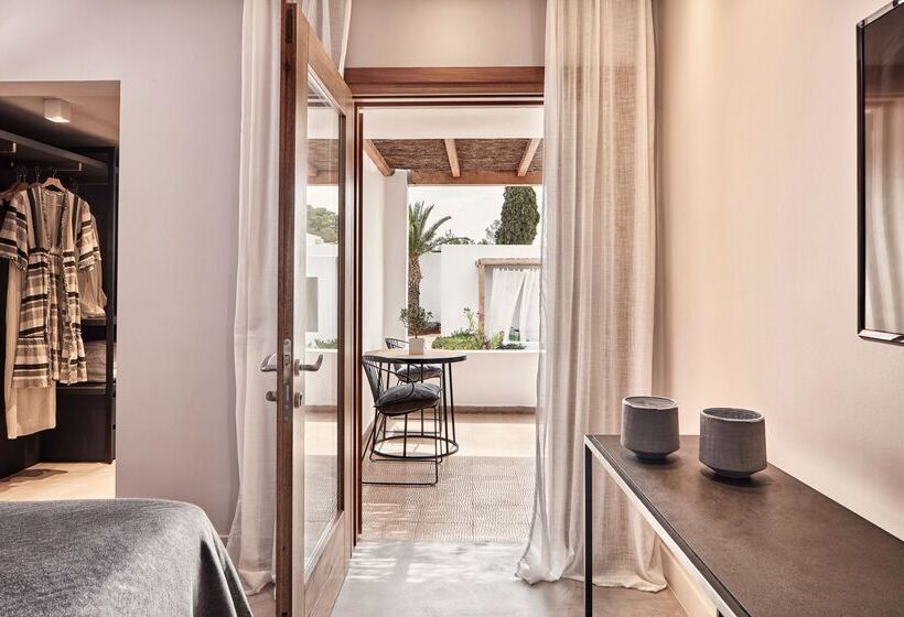 بانگلوی استاندارد با چشم‌انداز دریا, Minos Beach Art Hotel, A Member Of Design Hotels