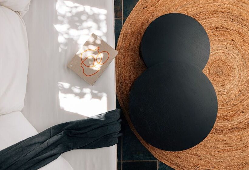 سوییت با چشم‌انداز دریا, Minos Beach Art Hotel, A Member Of Design Hotels