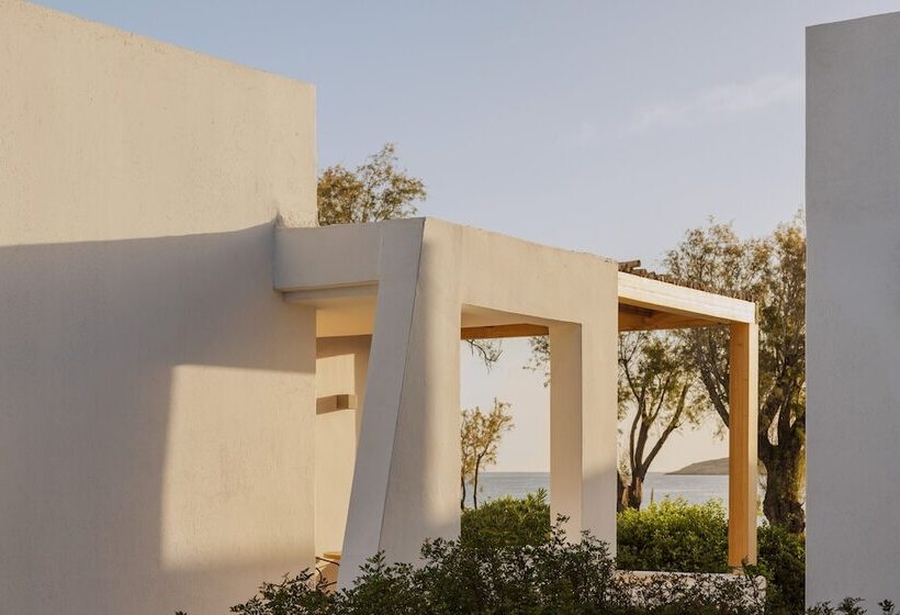 بانگلوی استاندارد با چشم‌انداز دریا, Minos Beach Art Hotel, A Member Of Design Hotels