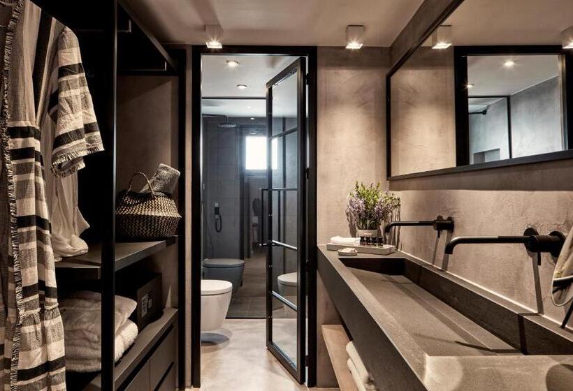بانگلوی استاندارد, Minos Beach Art Hotel, A Member Of Design Hotels