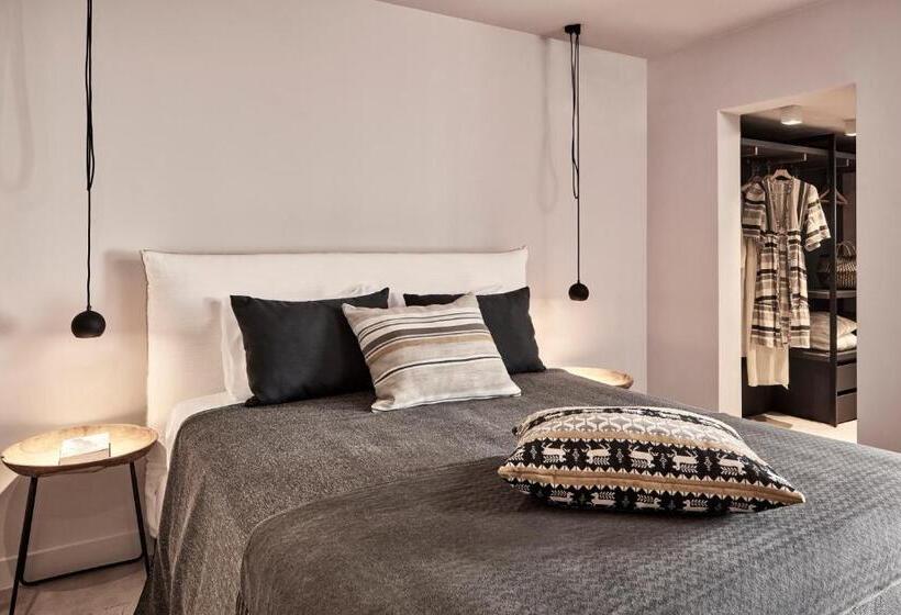 بانگلوی استاندارد, Minos Beach Art Hotel, A Member Of Design Hotels