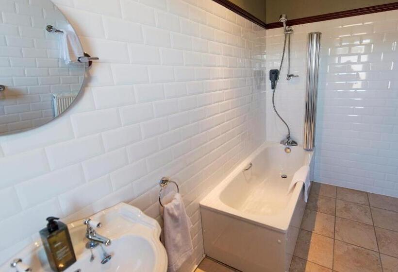 اتاق استاندارد, Nethybridge