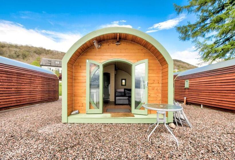 کلبه ییلاقی, Onich Hotel & Lochside Beach Pods
