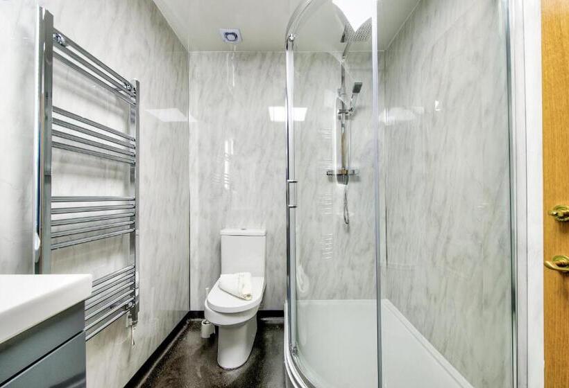 اتاق لوکس با بالکن و چشمانداز دریا, Onich Hotel & Lochside Beach Pods