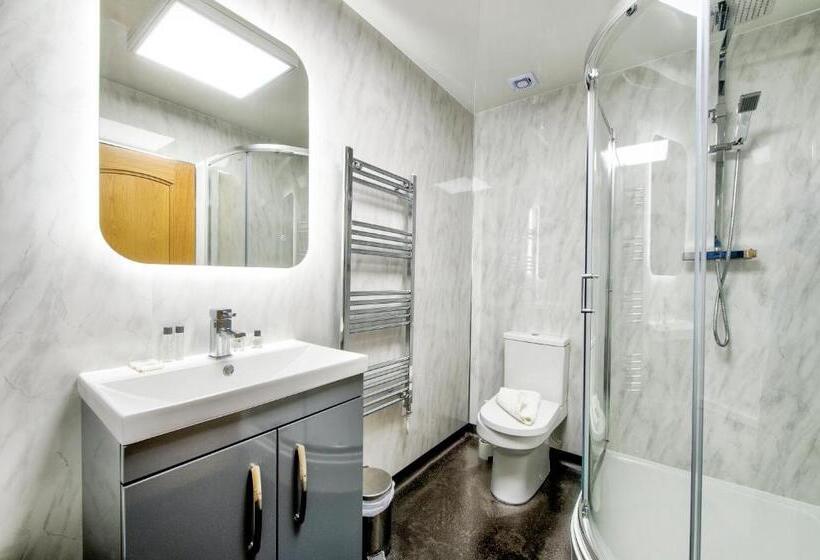 اتاق لوکس با بالکن و چشمانداز دریا, Onich Hotel & Lochside Beach Pods