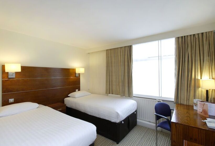 Standard Room, Ramada By Wyndham Birmingham Solihull