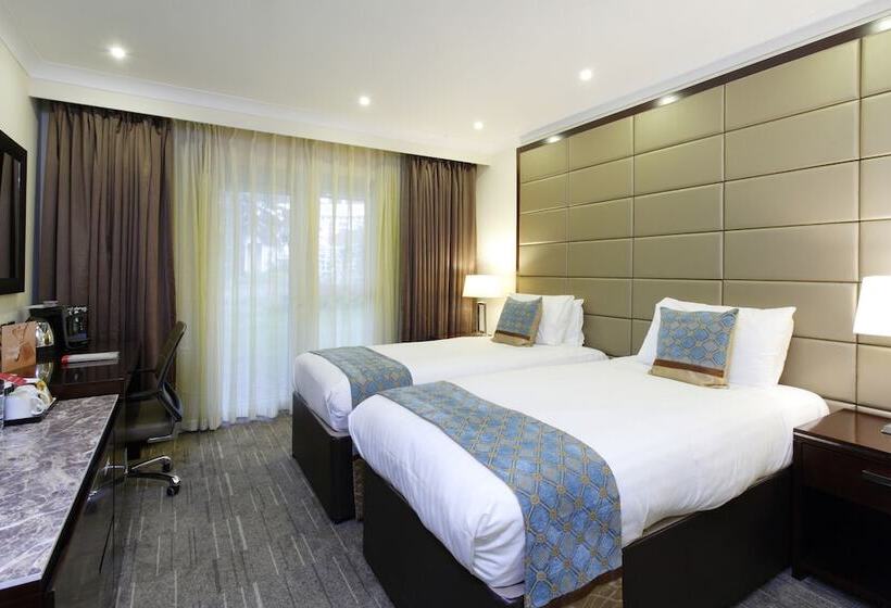 Executive Room, Ramada By Wyndham Birmingham Solihull