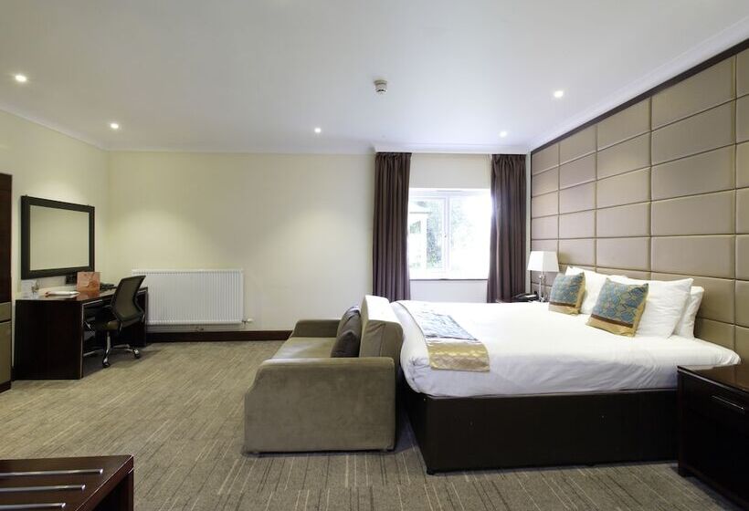 Perhehuone, Ramada By Wyndham Birmingham Solihull