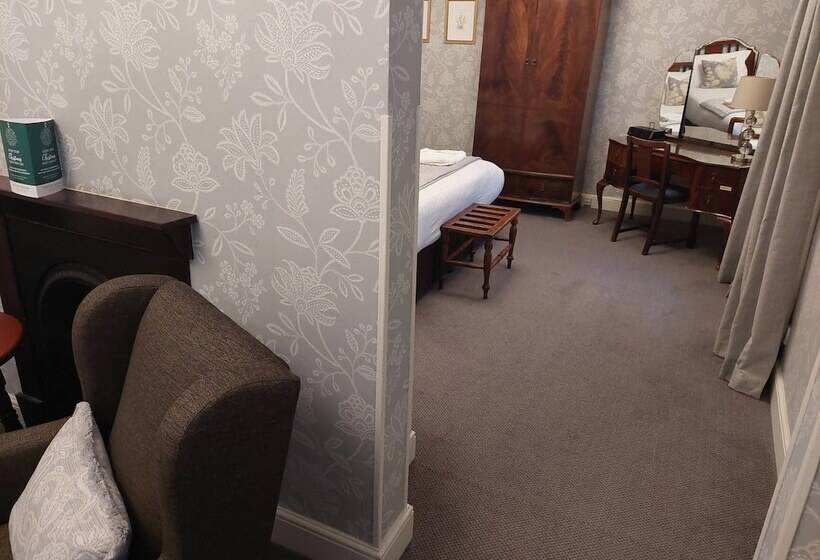 سوییت جونیور, Best Western Red Lion