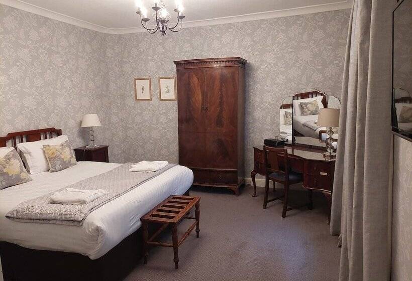 سوییت جونیور, Best Western Red Lion