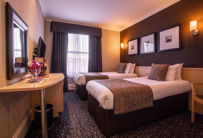 اتاق استاندارد چهار تخته, Royal Station Hotel  Part Of The Cairn Collection