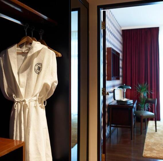 اتاق لوکس با تخت بزرگ, Brown Acropol, a Member of Brown Hotels