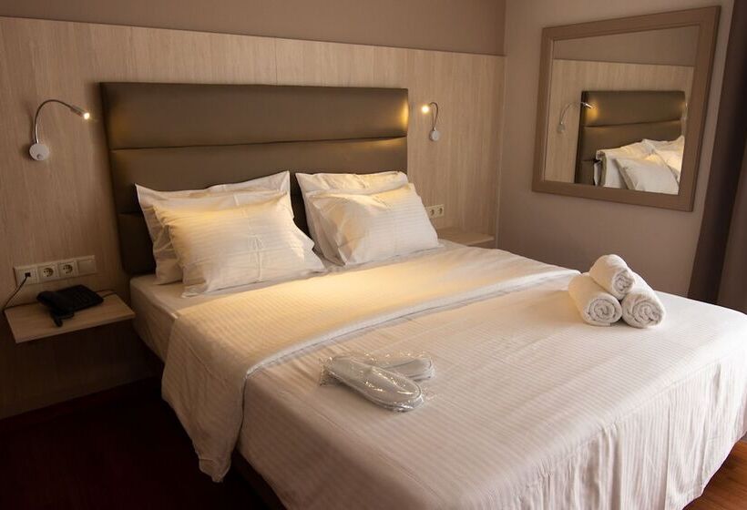 اتاق استاندارد یک نفره, Anemoni Piraeus