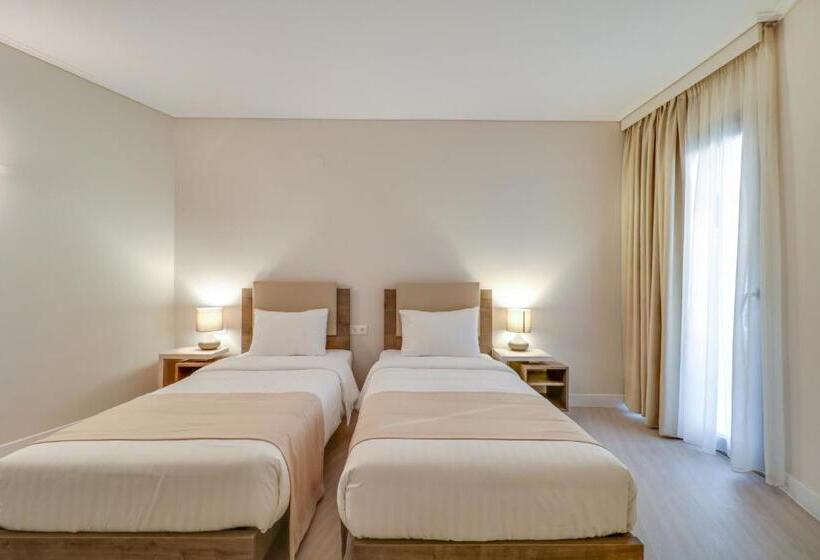 اتاق سوپریور با چشم‌انداز جانبی دریا, Palace Hotel Glyfada