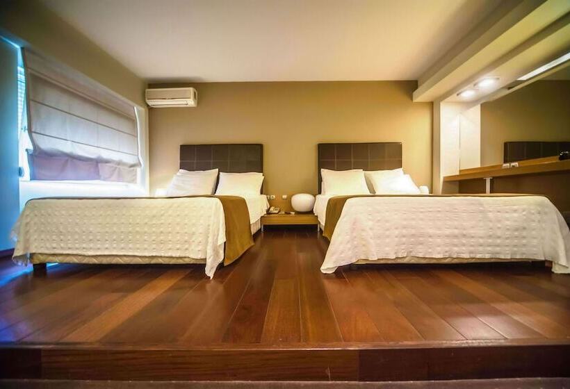سوییت جونیور, Capsis Hotel Thessaloniki