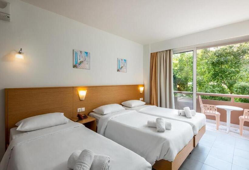 3 Bett Superior Zimmer, City Center