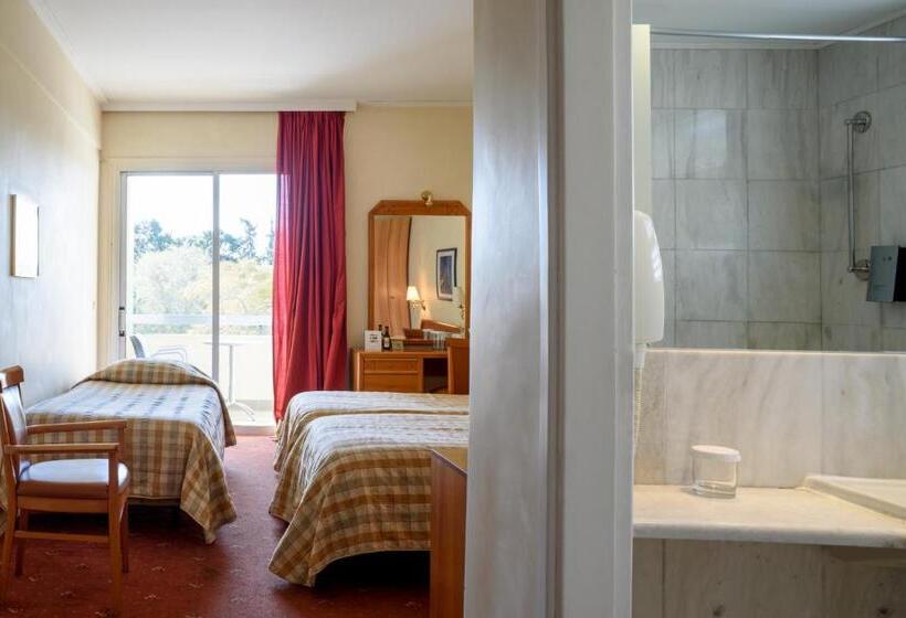 Economy Triple Room, Congo Palace