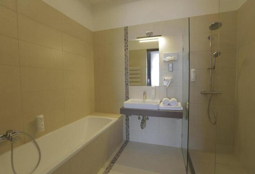 اتاق سوپریور, Duna Wellness