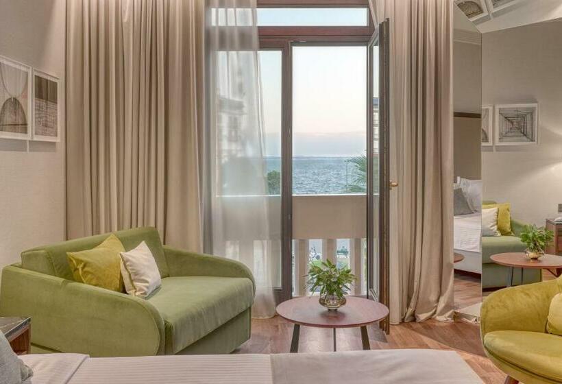 غرفة سوبيريور مطلّة علي البحر, Electra Palace Thessaloniki