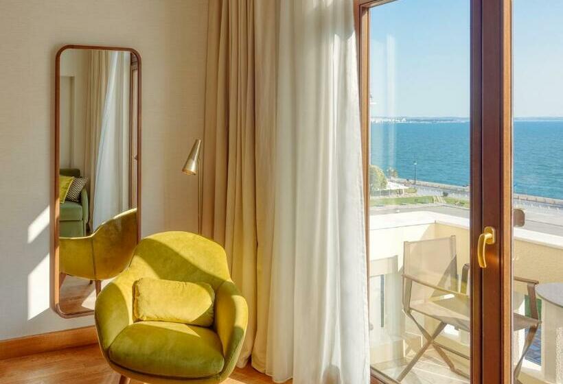 Premium Triple Room, Electra Palace Thessaloniki