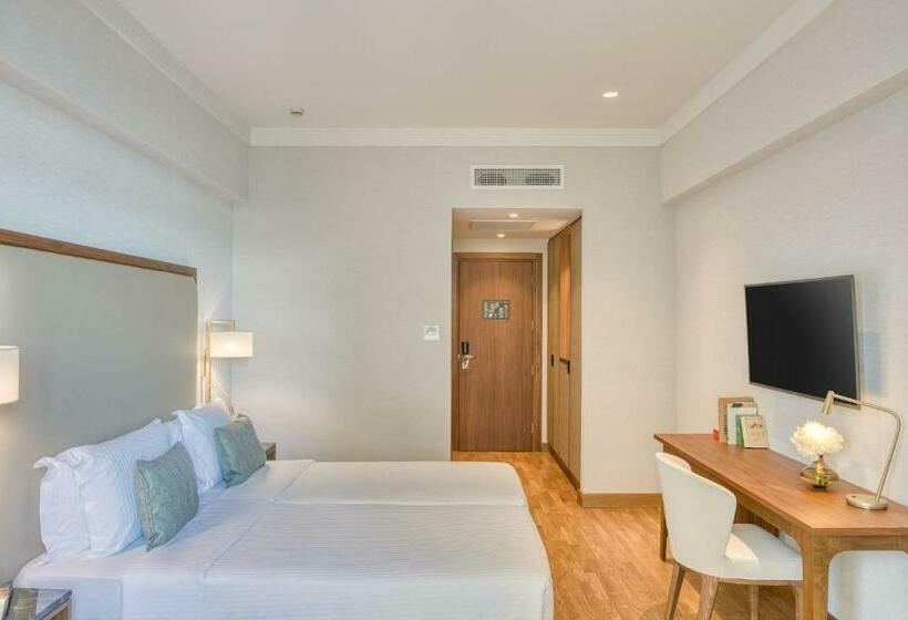 3 Bett Superior Zimmer, Electra Palace Thessaloniki