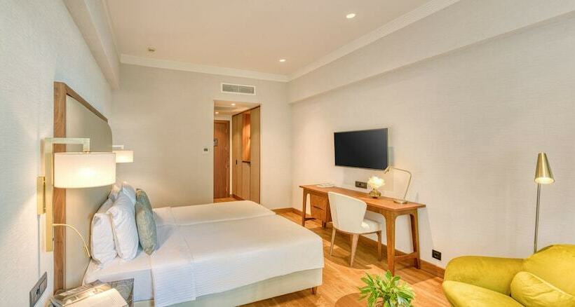 3 Bett Superior Zimmer, Electra Palace Thessaloniki