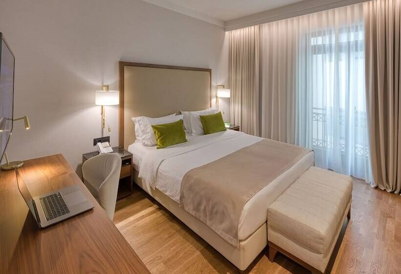 Triple Classic Room, Electra Palace Thessaloniki