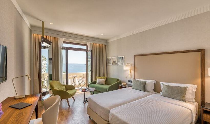 اتاق پریمیوم سه تخته, Electra Palace Thessaloniki