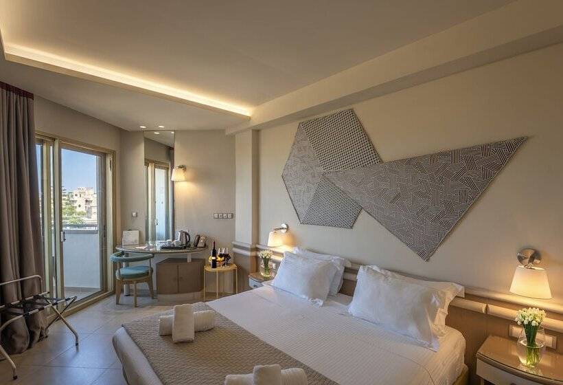 اتاق اکونومی, Emmantina