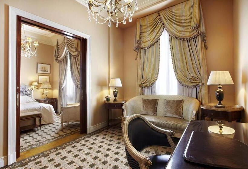 带大床的复式套间, Grande Bretagne, A Luxury Collection Hotel, Athens