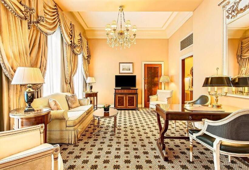 带大床的套房, Grande Bretagne, A Luxury Collection Hotel, Athens