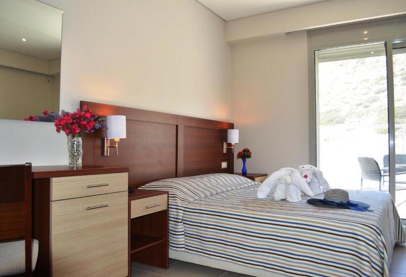 اتاق لوکس سه تخته, Matala Bay Hotel & Apartments