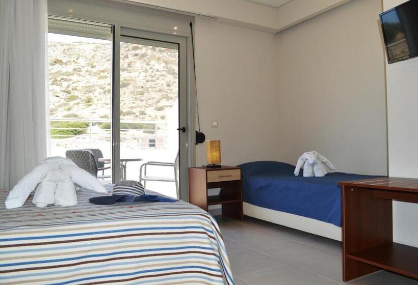 اتاق لوکس سه تخته, Matala Bay Hotel & Apartments
