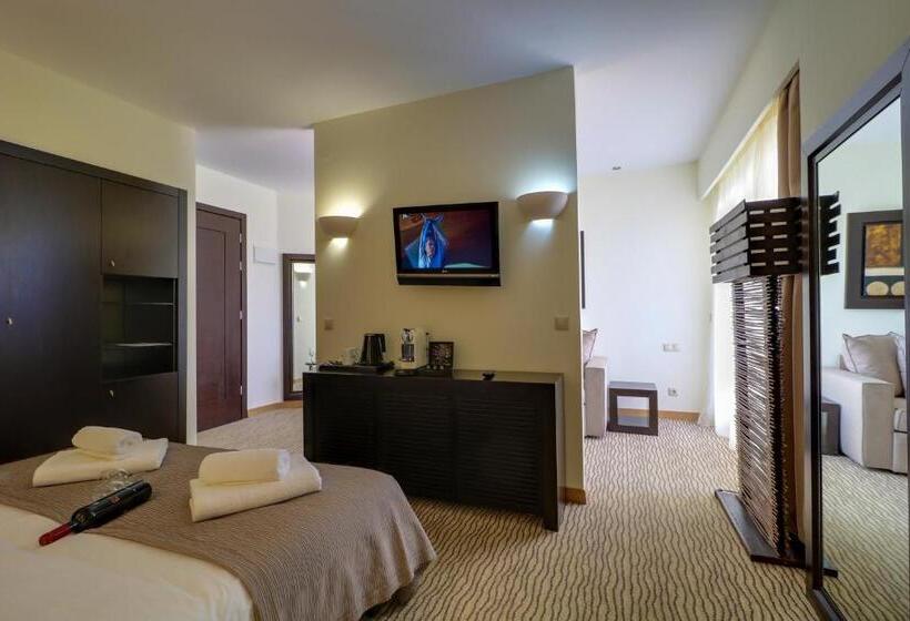 سوییت, Olympian Bay Grand Resort