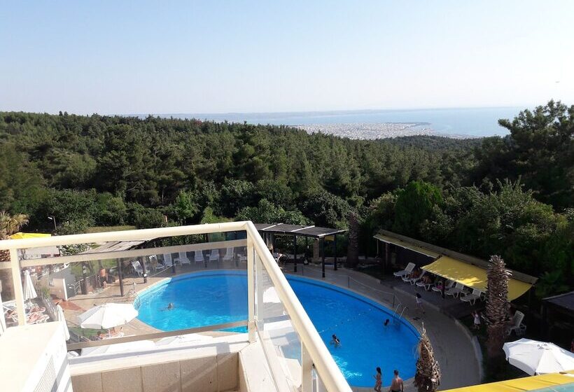 اتاق استاندارد سه نفره, Philippion