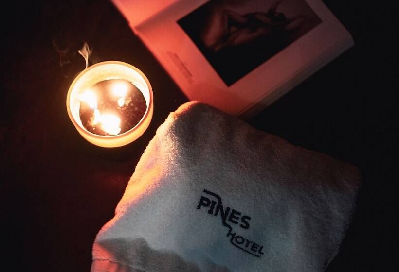 バルコニー付きデラックスルーム, Pines