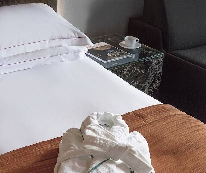اتاق کلاسیک سه تخته, President Hotel Athens