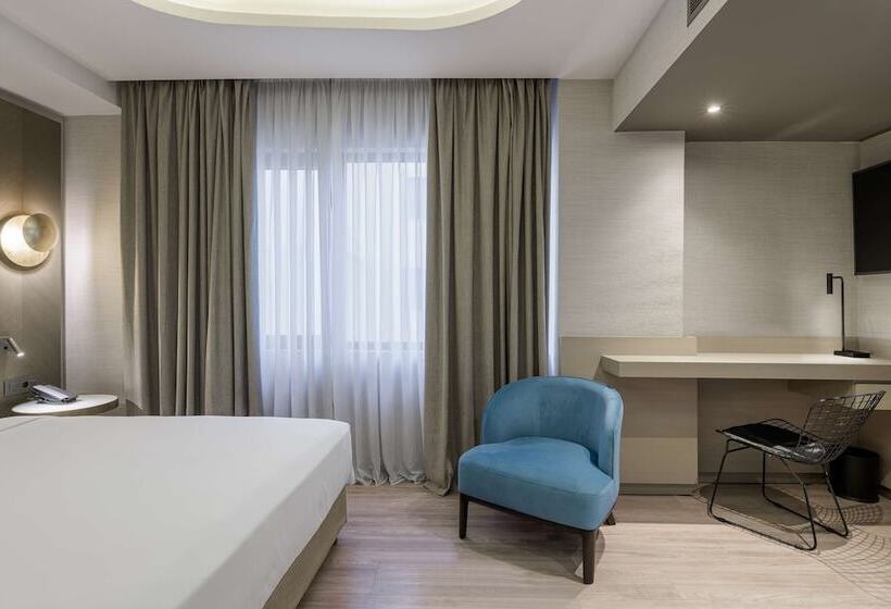 Standard Room, Radisson Blu Park , Athens