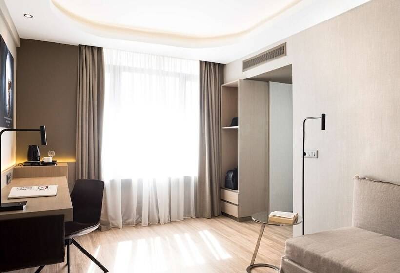 Quarto Familiar, Radisson Blu Park , Athens