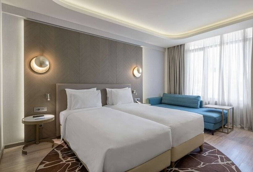 Quarto superior, Radisson Blu Park , Athens