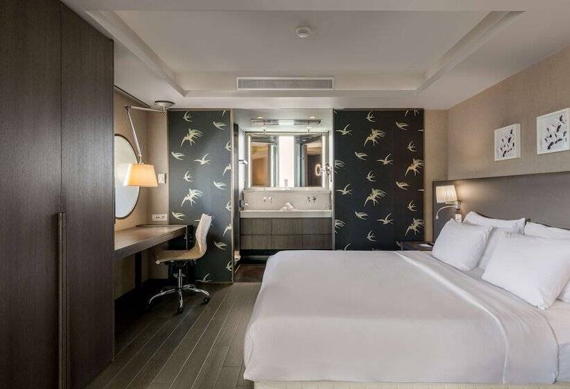 سوئیت با چشم‌انداز, Radisson Blu Park , Athens