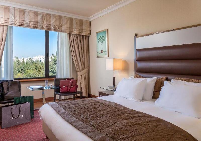 Quarto superior, Radisson Blu Park , Athens