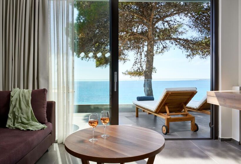 جناح جونيور مطلّ علي البحر, White Rocks Hotel Kefalonia