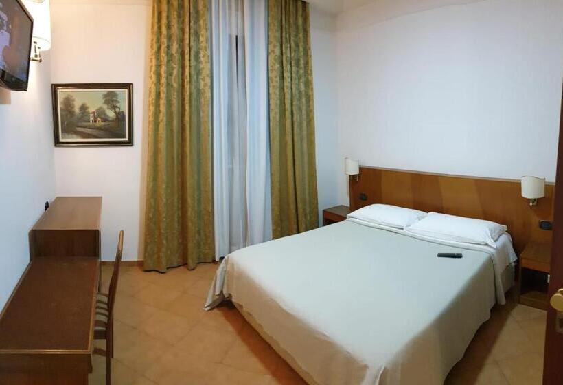 اتاق اکونومی, Grand Hotel Pavone