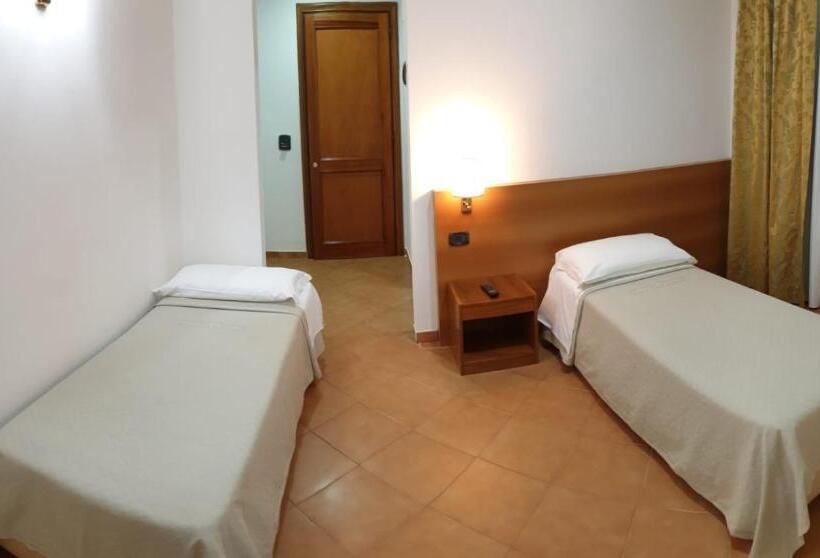 اتاق اکونومی, Grand Hotel Pavone